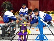 STEM robotics: Những biểu tượng vượt khó